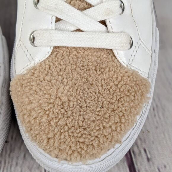 Guess Sparkle Loven3 Low-Top Sneakers - Picture 6 of 10